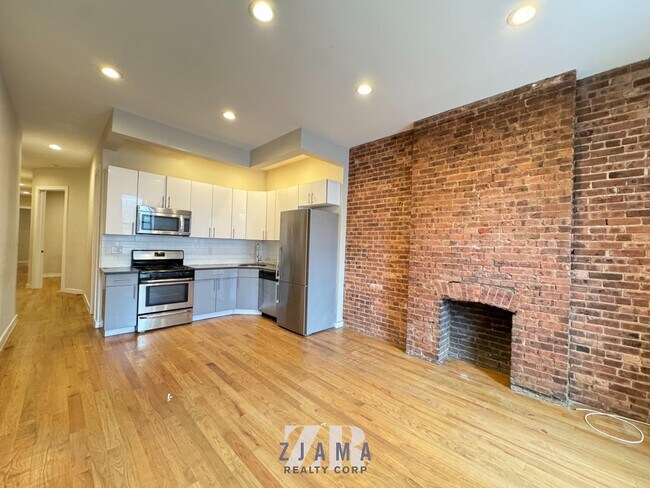 Building Photo - 354 Myrtle Ave
