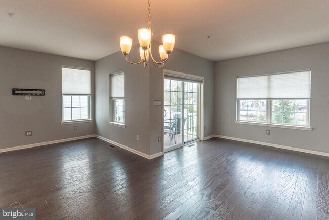 Building Photo - 2305 Maci's Cir