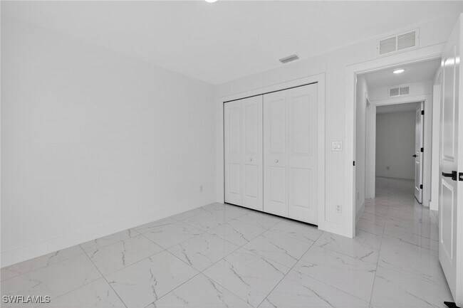 Building Photo - 366 Butler Ave S