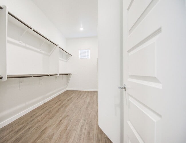 Building Photo - NEW 4 Bedroom home in Phoenix!