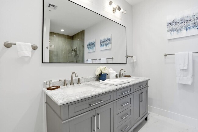 Building Photo - 7885 Mahogany Run Ln