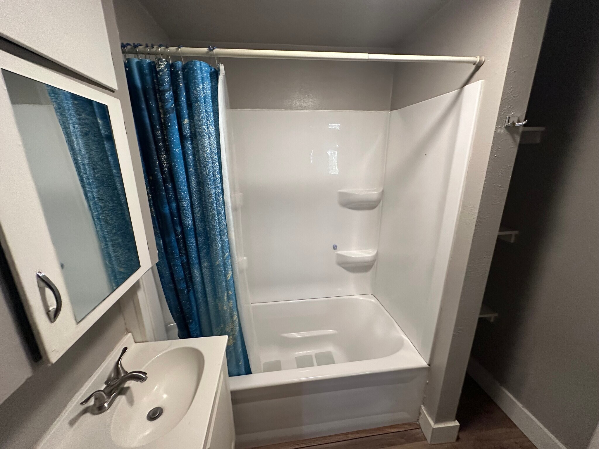 Building Photo - 629 Park Ave