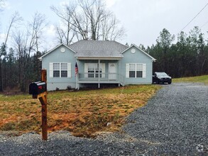 Building Photo - Home Available For Rent In Warrior!! Avail...