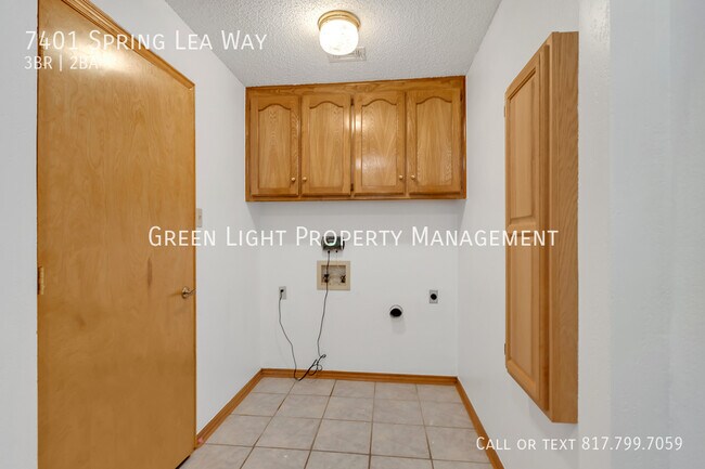Building Photo - 7401 Spring Lea Way