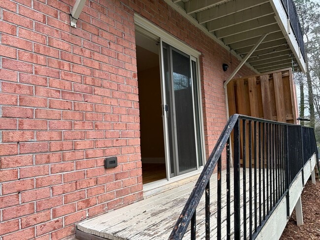Building Photo - Downtown Morganton 3 Bedroom 2 Bath