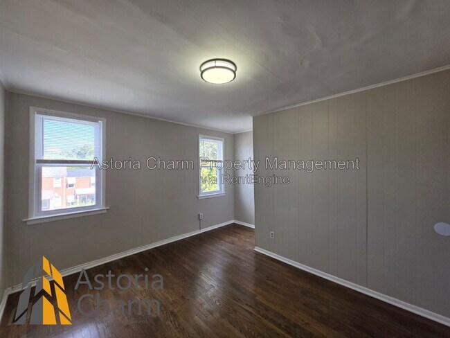Building Photo - 1418 N Dukeland St