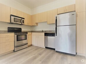 Building Photo - Upgraded 1bd/1ba Condo in the desirable co...