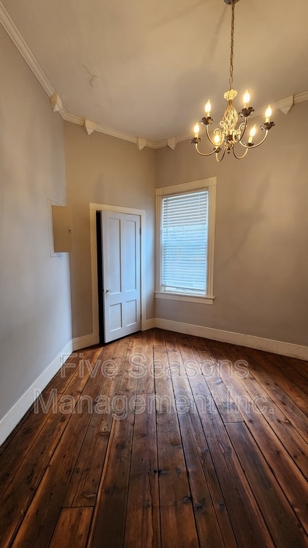 Building Photo - 25 Intervale Ave
