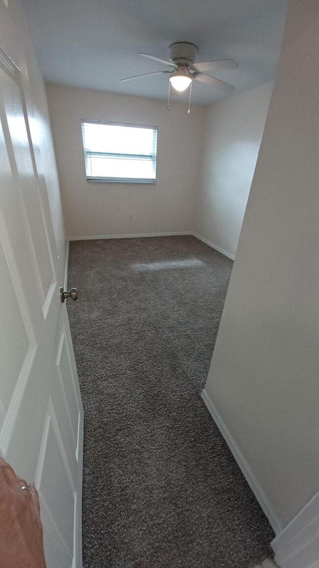 Building Photo - 280 Ulster Ln