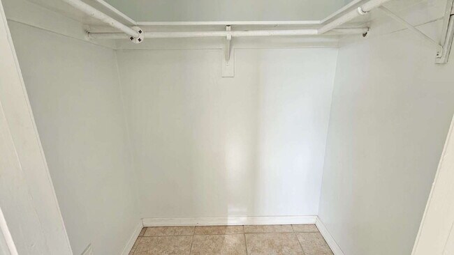 Building Photo - 3 Bedroom Pool Home in North Port - Rent I...