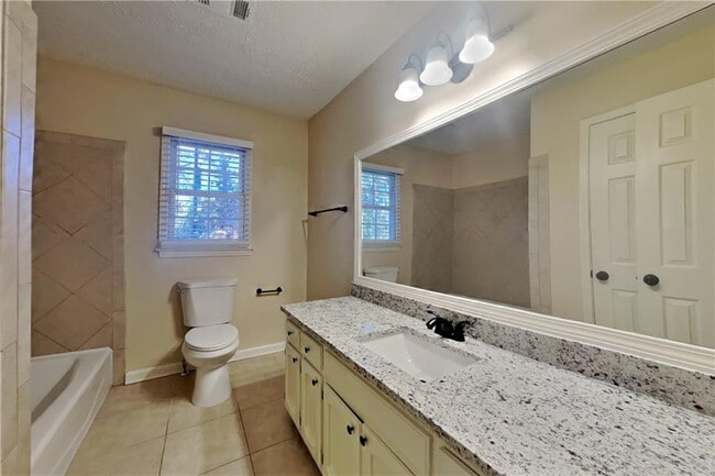 Building Photo - 4510 Trumble Terrace