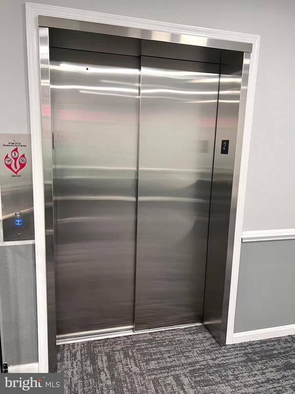 Building Photo - 1570 Spring Gate Dr.