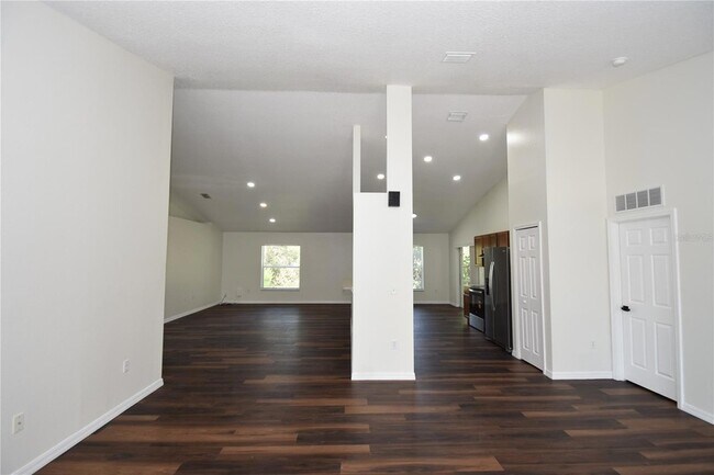 Building Photo - 33 Prattwood Ln
