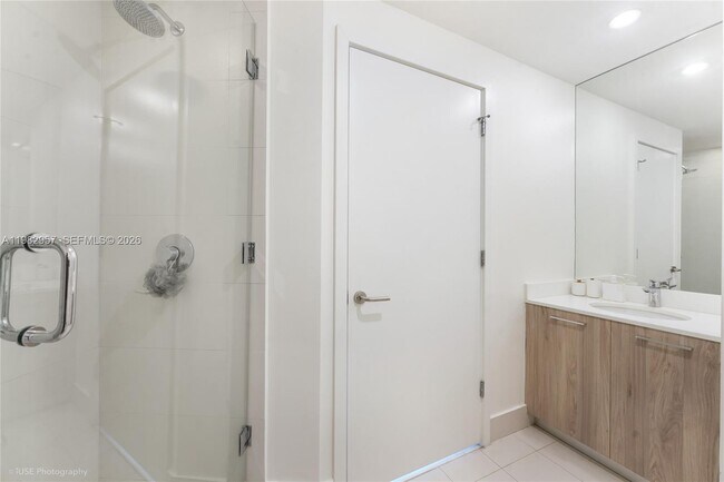 Building Photo - 501 NE 31st St