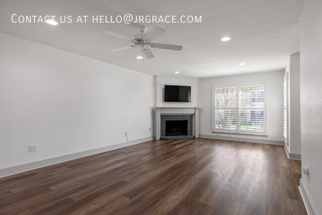 Building Photo - 3336 Chimney Pl Dr