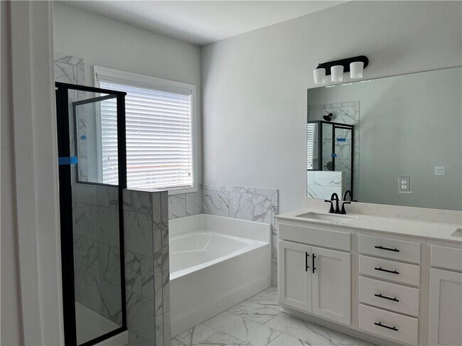 Building Photo - 4640 Cypress Pk Dr