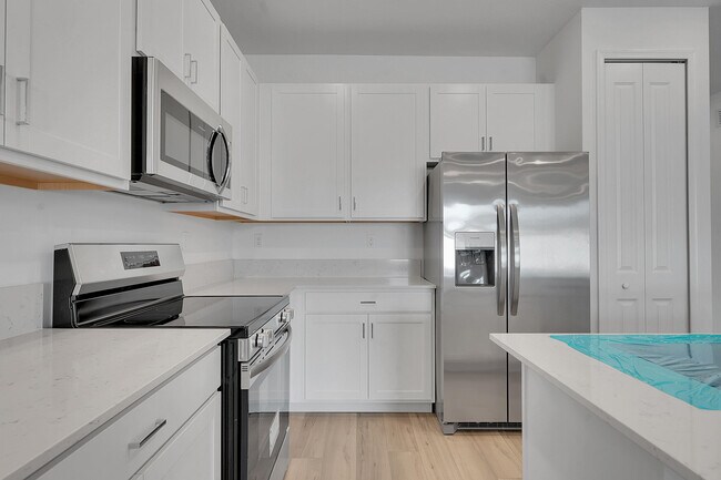 Building Photo - 6436 Seabright Ter