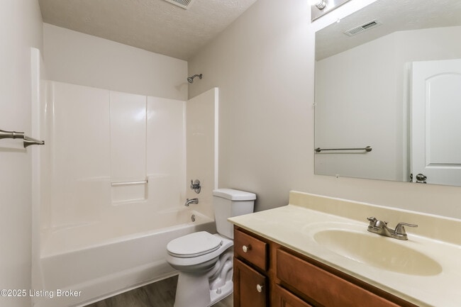 Building Photo - 7115 Blue Stream Ct