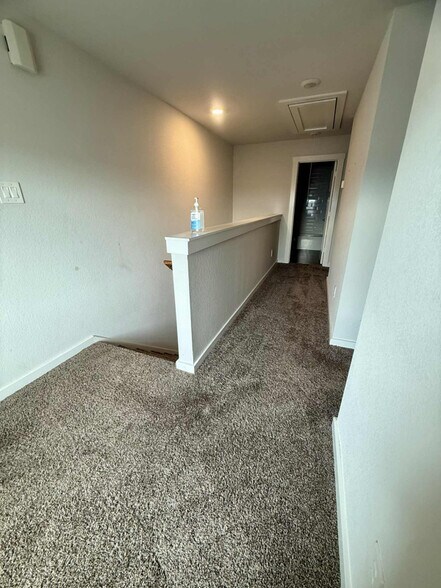 Building Photo - 1218 Amistad Lp