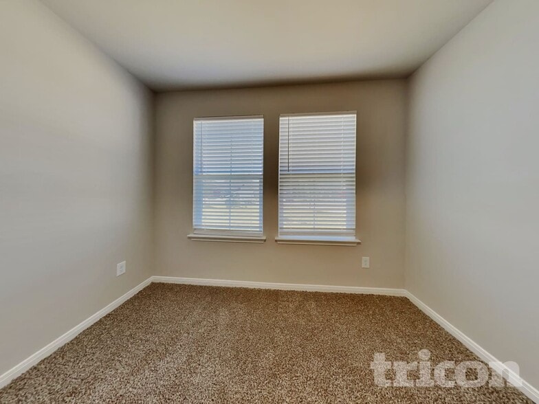 Building Photo - 128 Pronghorn Cir