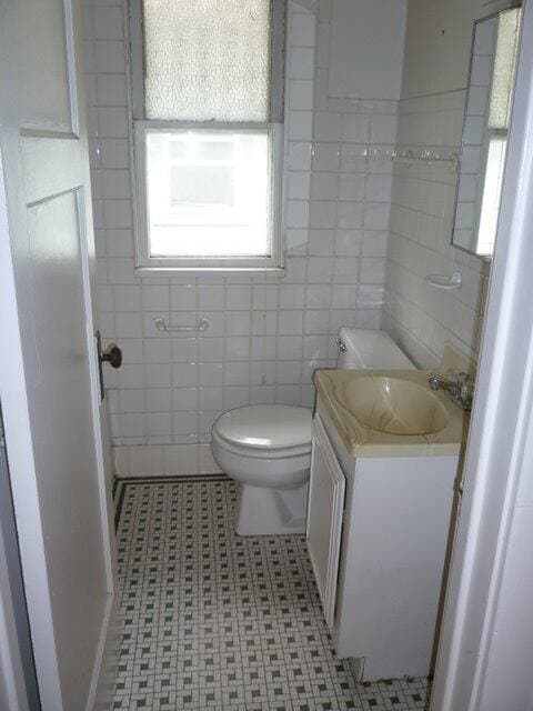 Building Photo - 4540 N Larkin St