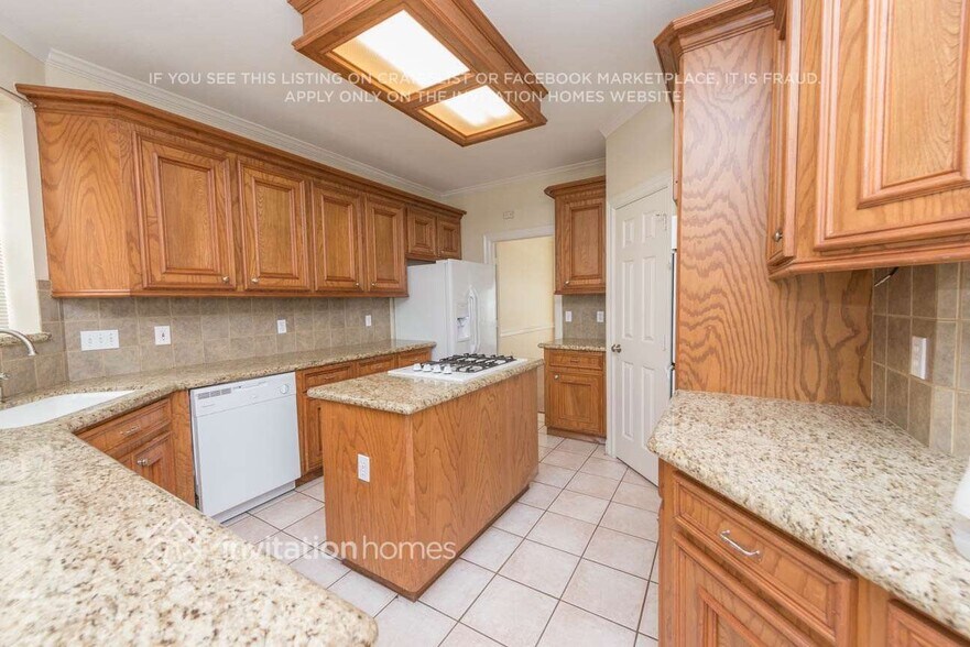 Building Photo - 12146 Auburn Hills Dr