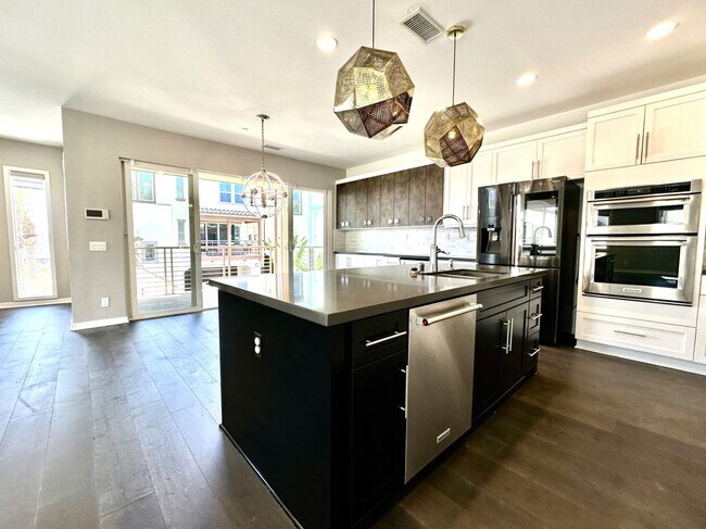 Primary Photo - Civita/Apex – Luxury 3BR 3.5BA, Valley Vie...