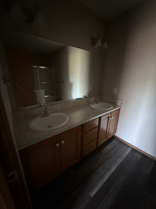 Building Photo - 1504 Fianna Pl Ct