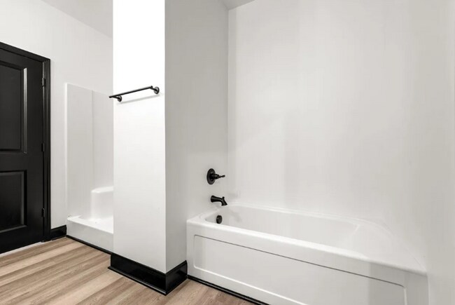 Building Photo - 506 Victoria Wy