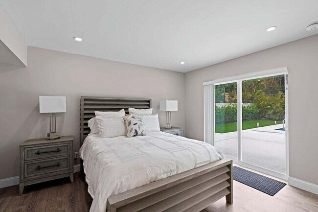 Building Photo - 2312 Spanish Trail