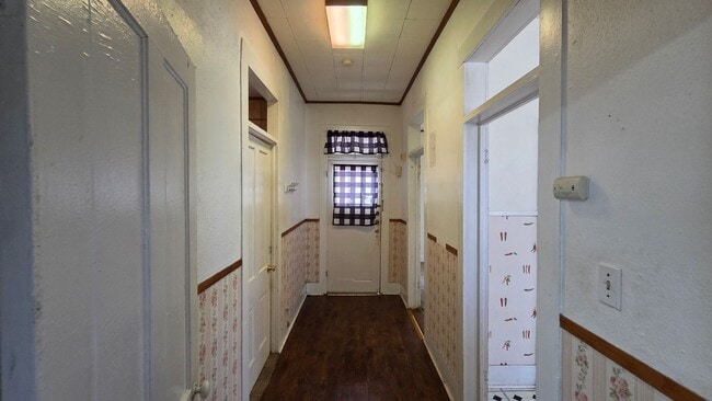 Building Photo - 803 Montana St