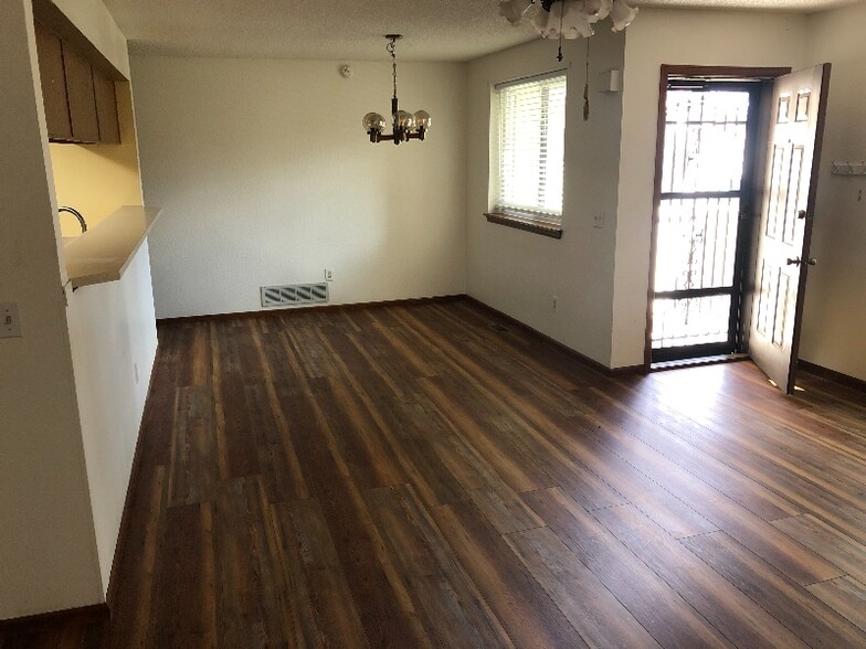 Building Photo - 5033 W 73rd Ave
