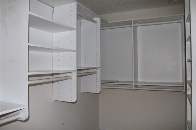 Building Photo - 1251 Green Oak Cir NW