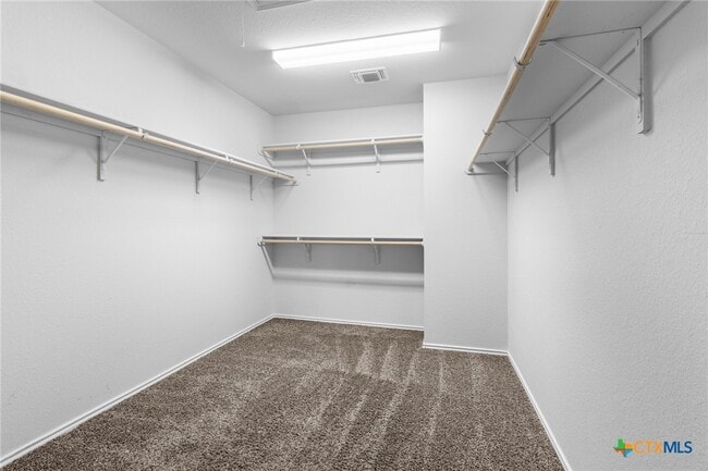 Building Photo - 309 Paddock Ln