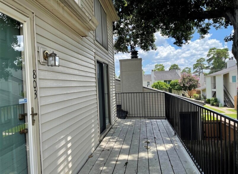Front porch - 6401 Deihl Rd