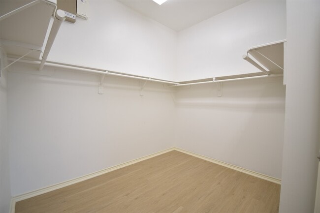 Building Photo - 1511 Eden Meadows Dr