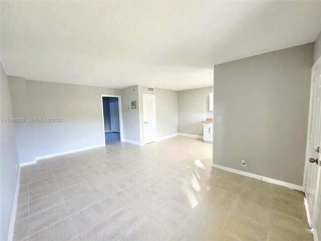 Building Photo - 191 SW 15th St