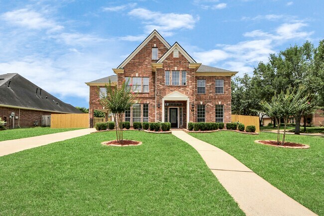 Building Photo - 527 Little River Ct