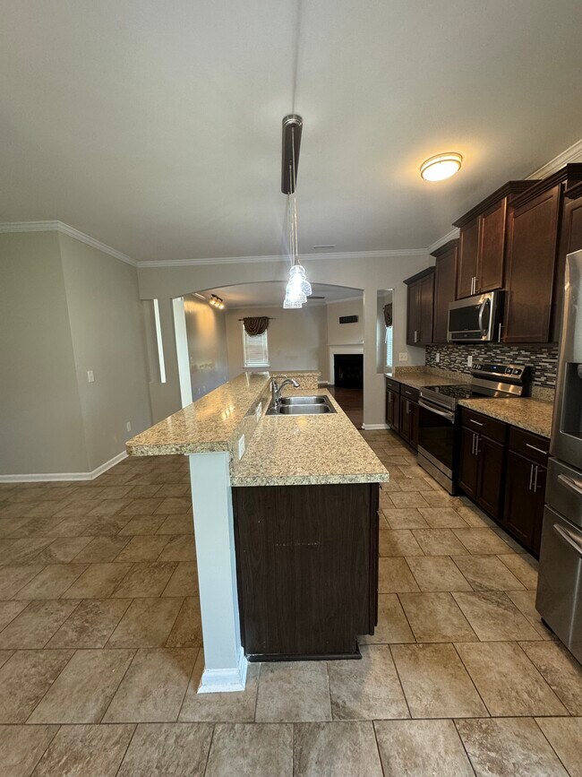 Building Photo - 3098 Glencorra dr