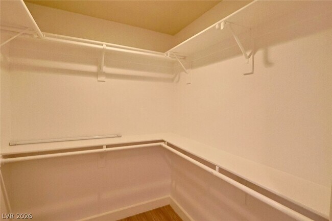 Building Photo - 3181 Pinehurst Dr