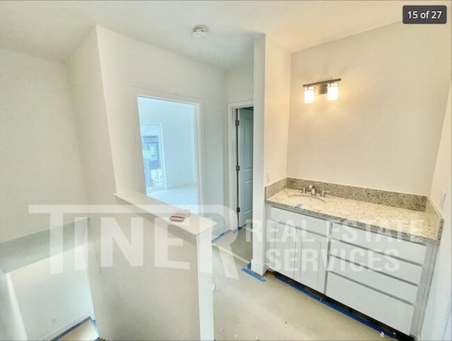 Building Photo - 1509 Eggplant Alley