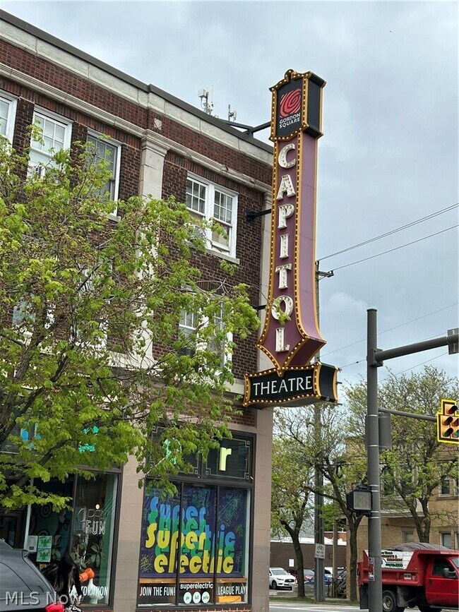 Building Photo - 1311 W 69th St