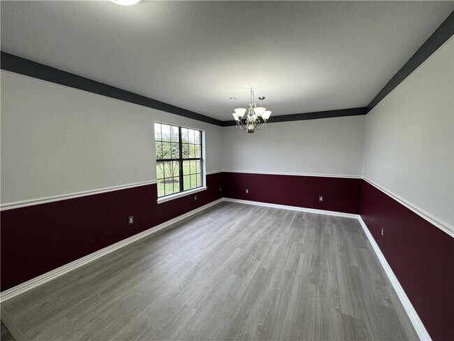 Building Photo - 590 Duckworth St