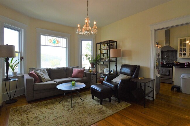 Primary Photo - 14 Breck Ave