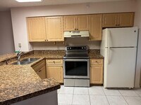 Building Photo - 2205 S Cypress Bend Dr