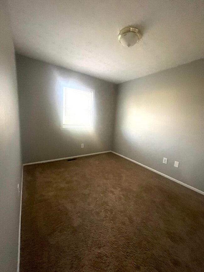 Building Photo - 3513 Sundart Dr