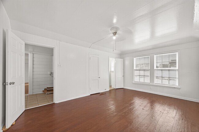 Building Photo - 4212 Woodhead St