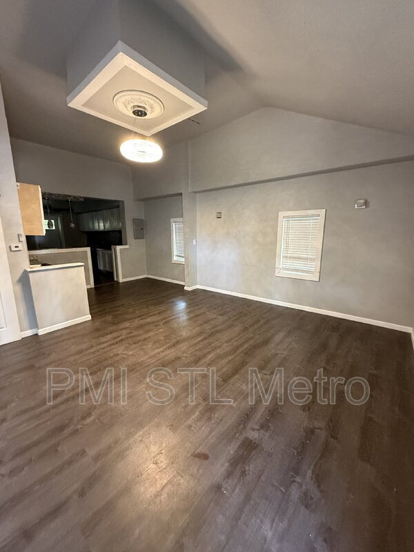 Building Photo - 3678 Elsa Ave