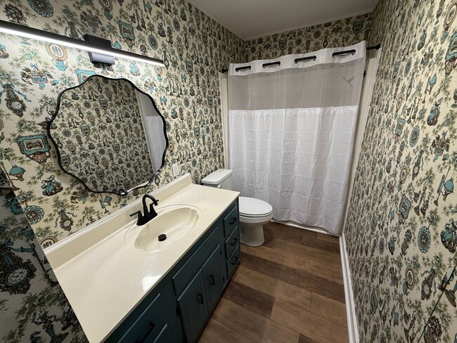 Building Photo - CHARMING UPDATED HOME FOR RENT IN GUNTERSV...