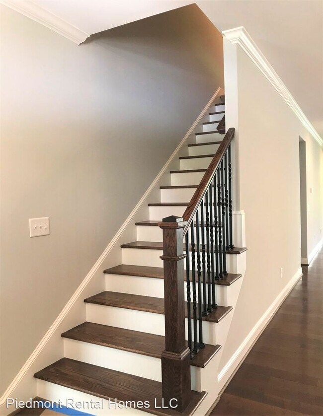 Building Photo - 3 br, 3 bath House - 105 Beckham Dr